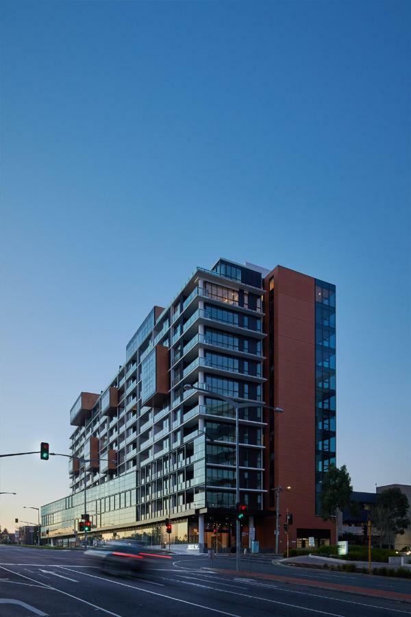 2 Bedrooms Apartment Doncaster Exterior photo
